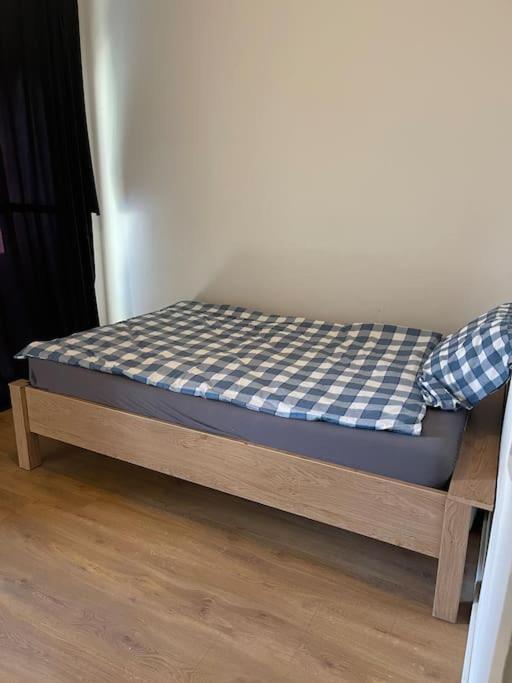 Lovely 1 Private Bedroom With Garden View Róterdam Exterior foto